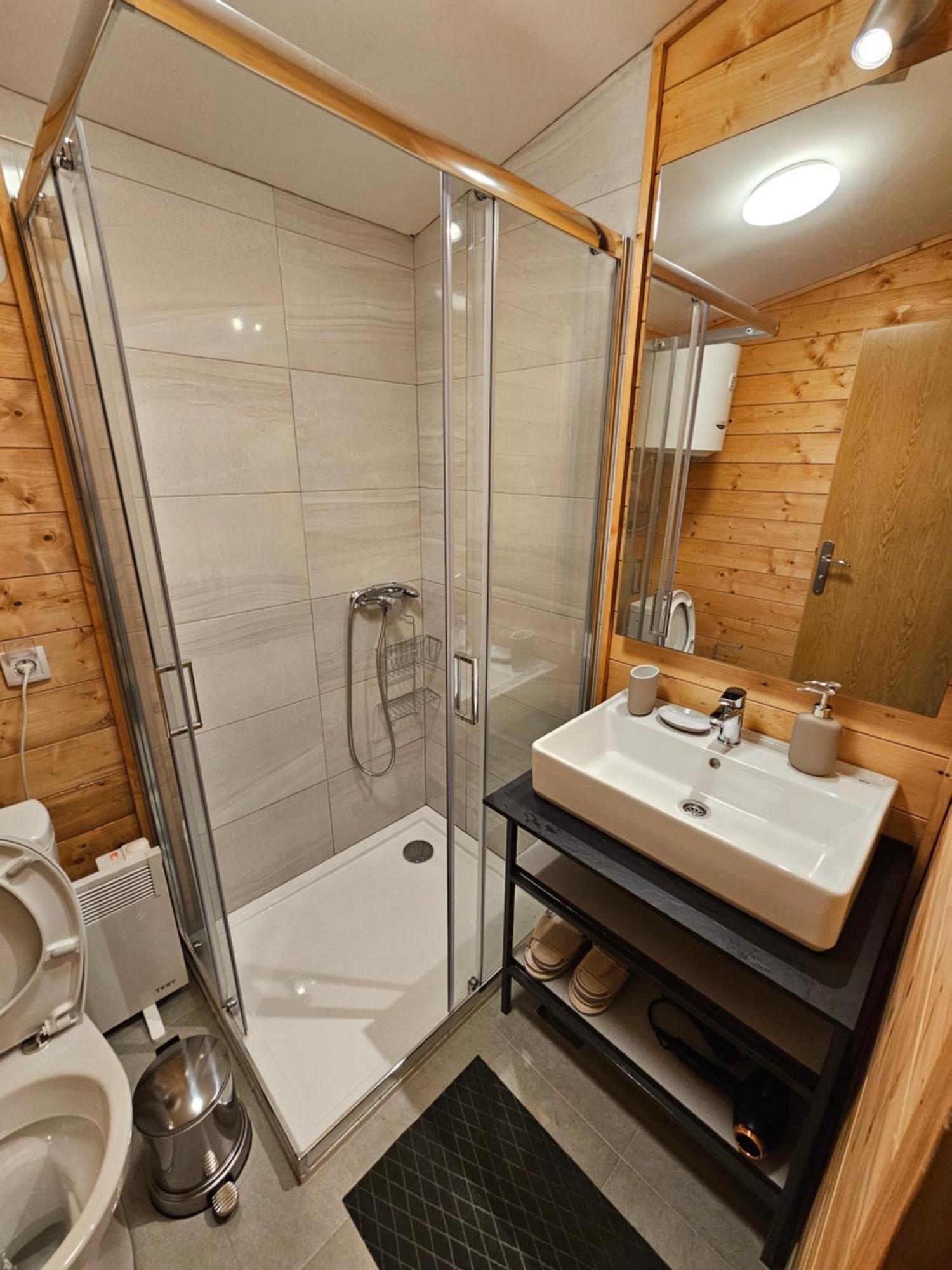 Apartments Ostojic Μόκρα Γκόρα Εξωτερικό φωτογραφία