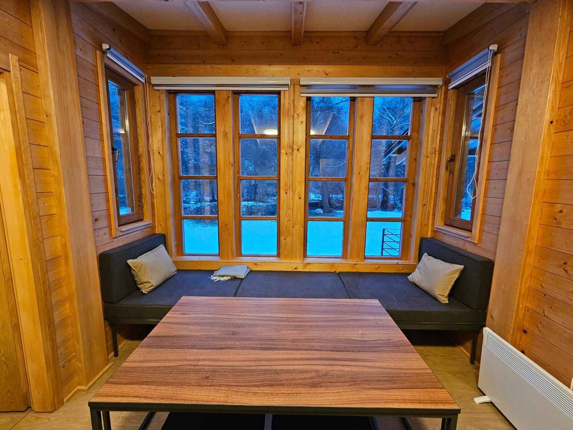 Apartments Ostojic Μόκρα Γκόρα Εξωτερικό φωτογραφία